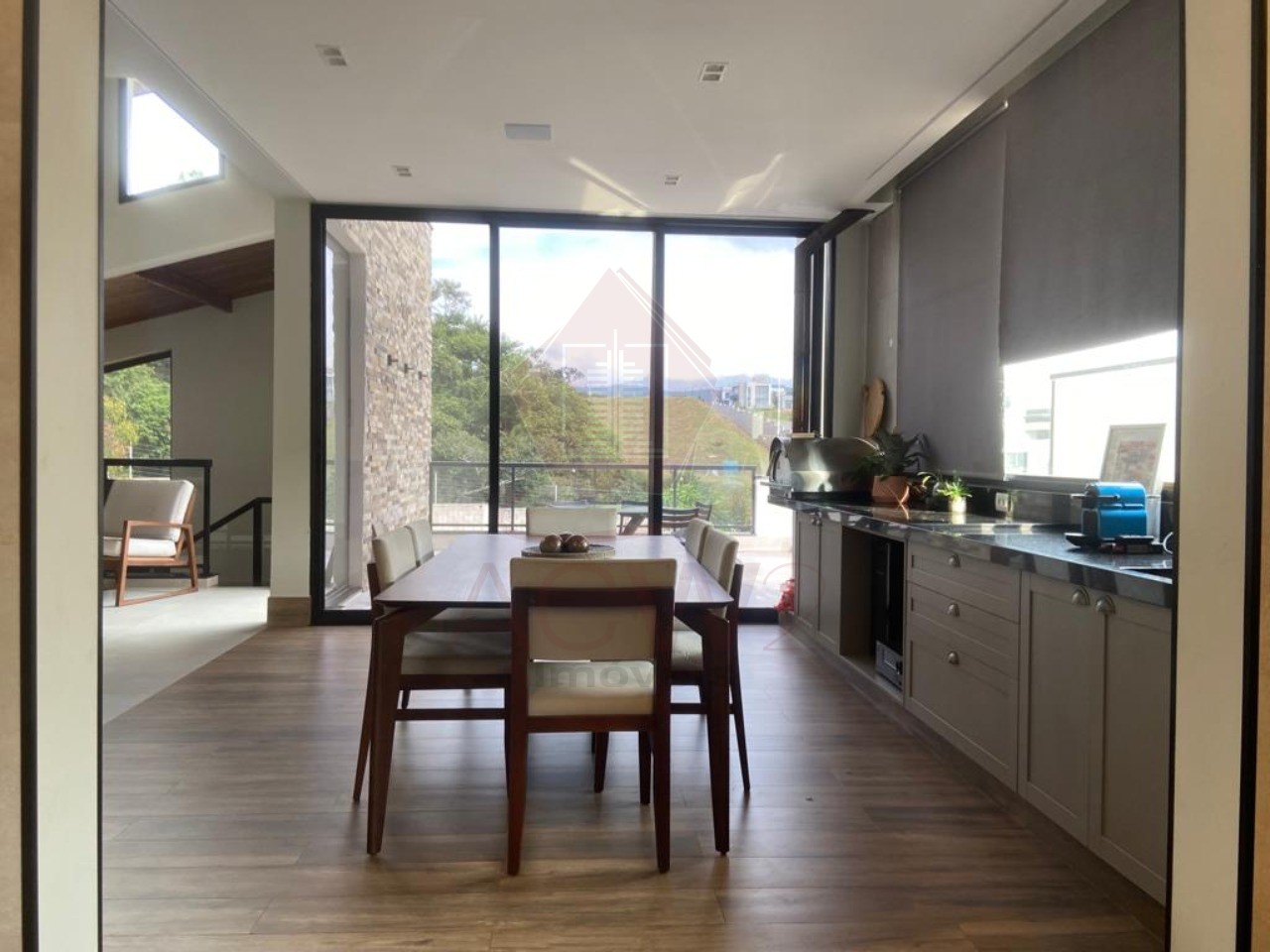 Casa à venda com 4 quartos, 378m² - Foto 7