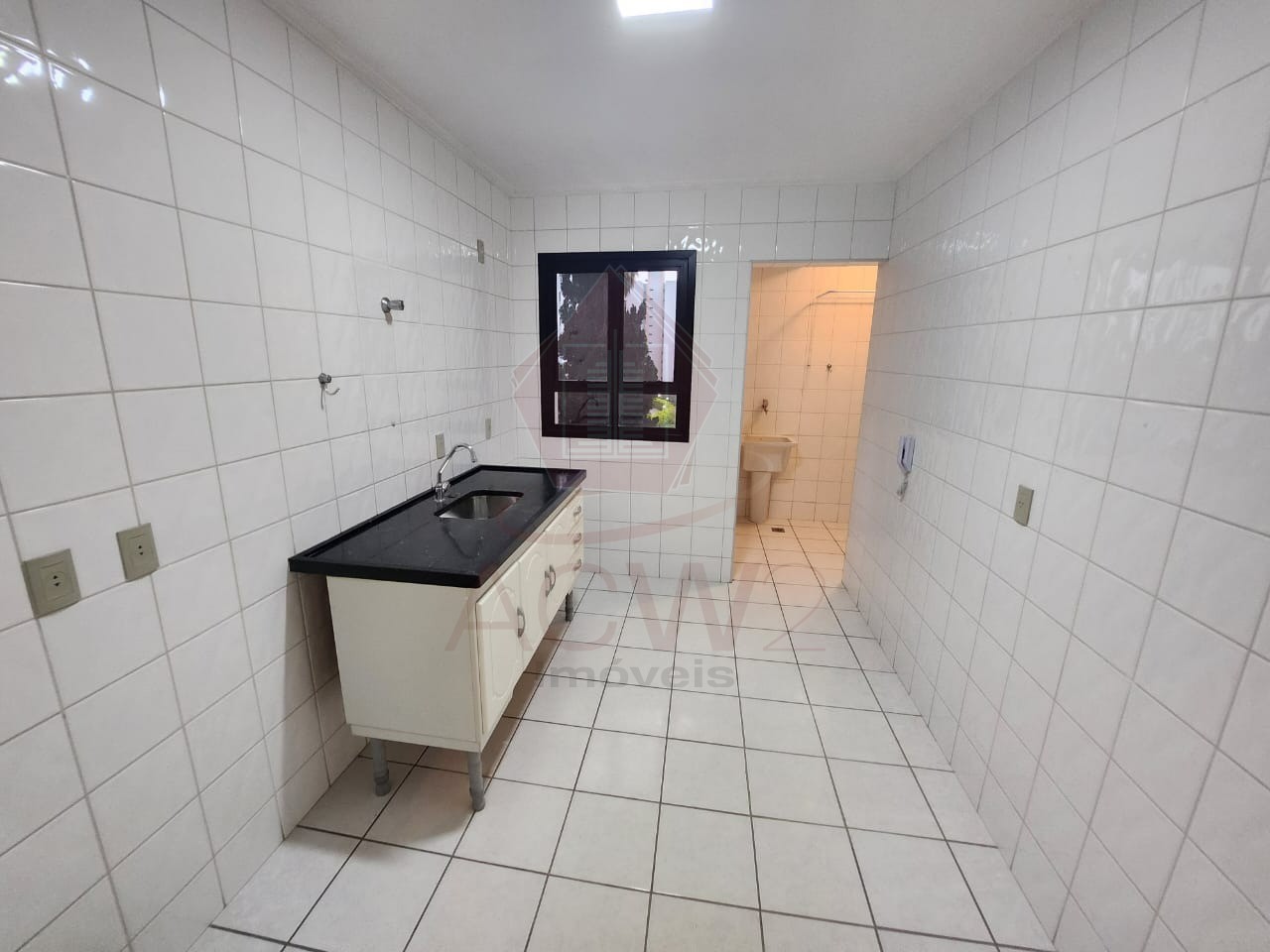 Apartamento para alugar com 2 quartos, 75m² - Foto 6