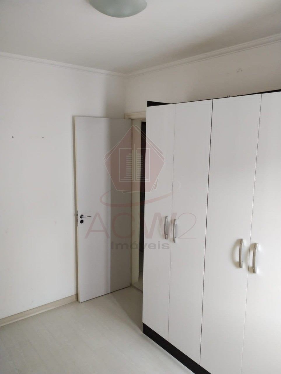 Apartamento à venda com 3 quartos, 67m² - Foto 2