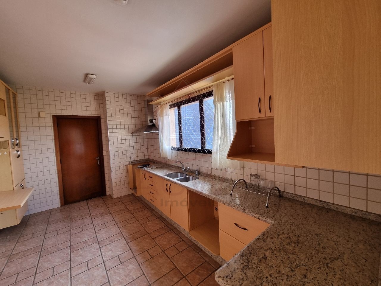 Apartamento à venda com 3 quartos, 135m² - Foto 14