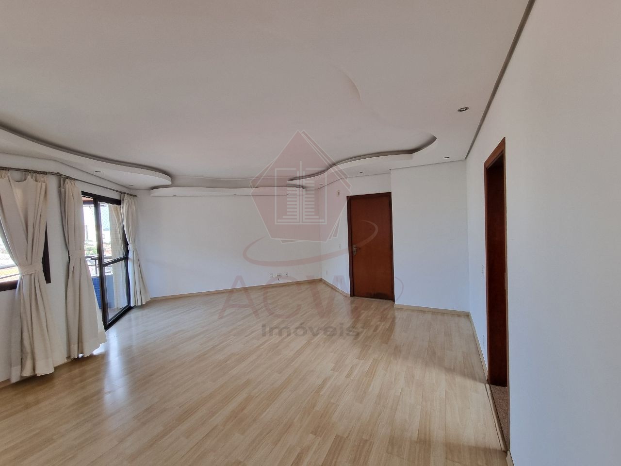 Apartamento à venda com 3 quartos, 135m² - Foto 8