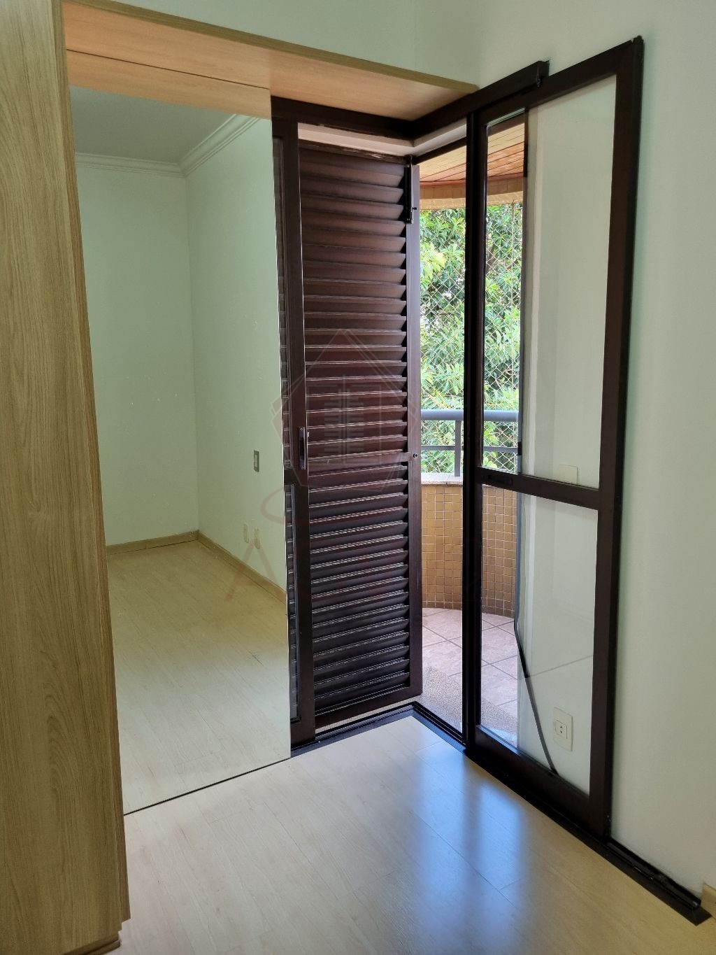 Apartamento à venda com 3 quartos, 135m² - Foto 11