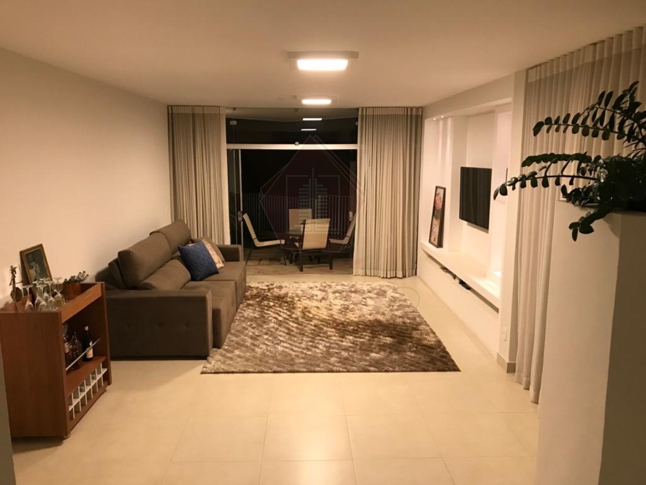 Casa à venda com 3 quartos, 1000m² - Foto 5