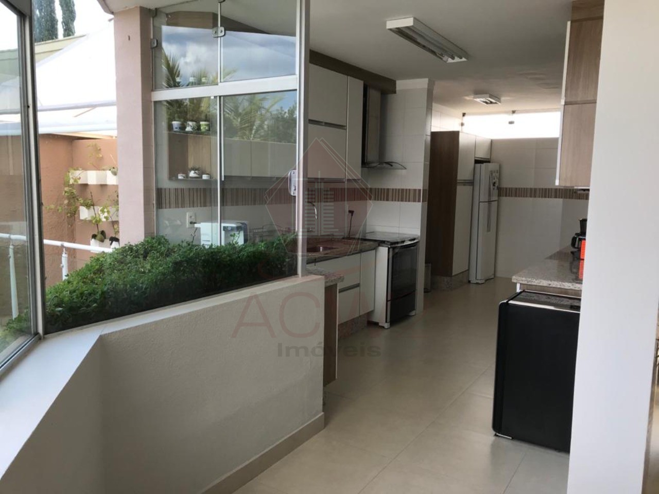 Casa à venda com 3 quartos, 1000m² - Foto 12