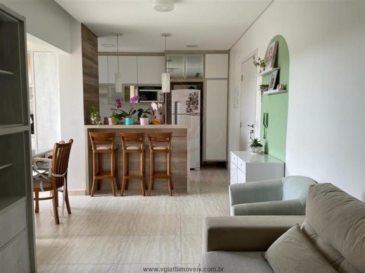 Apartamento à venda com 2 quartos, 63m² - Foto 1