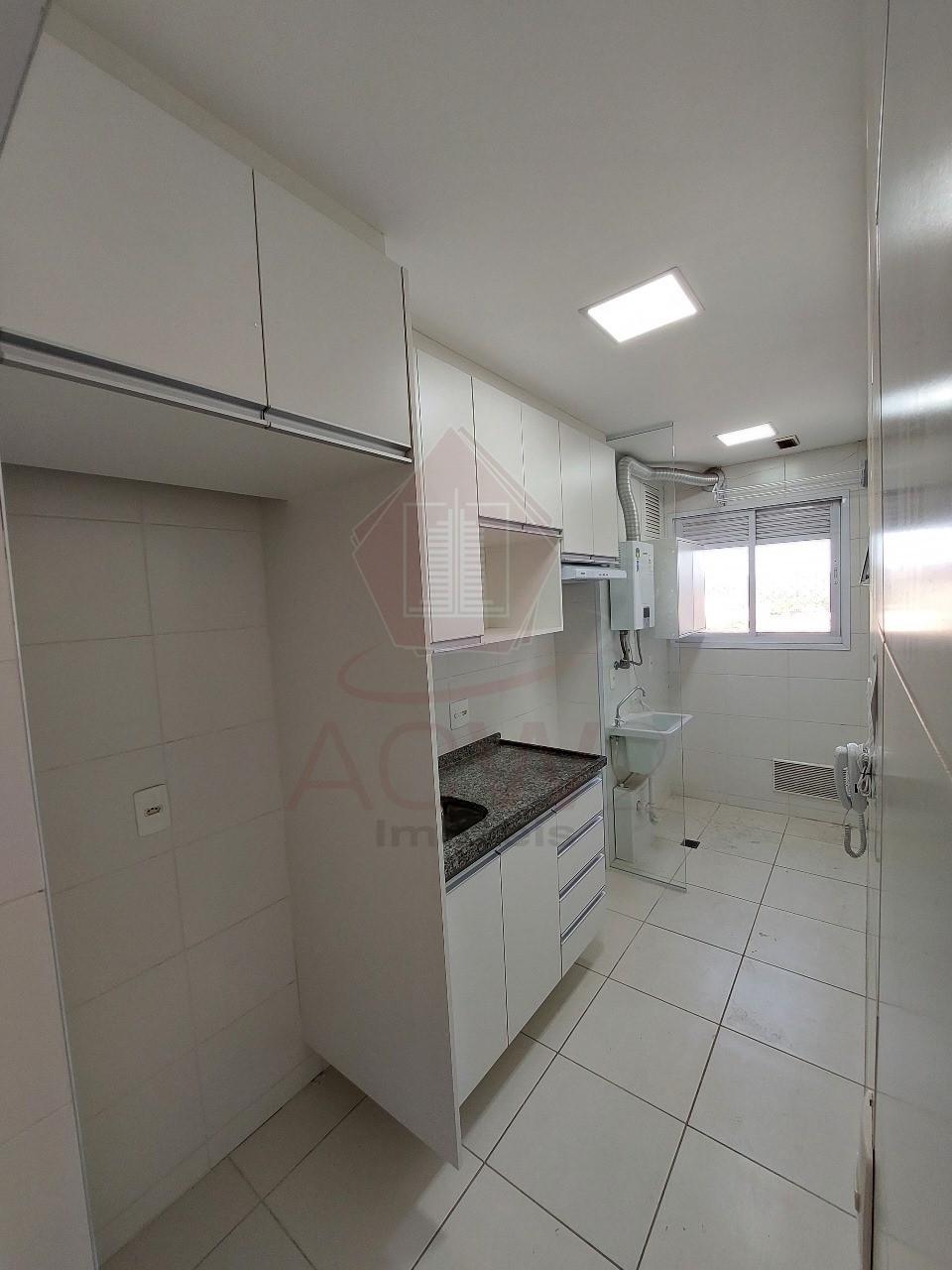 Apartamento à venda com 3 quartos, 61m² - Foto 4