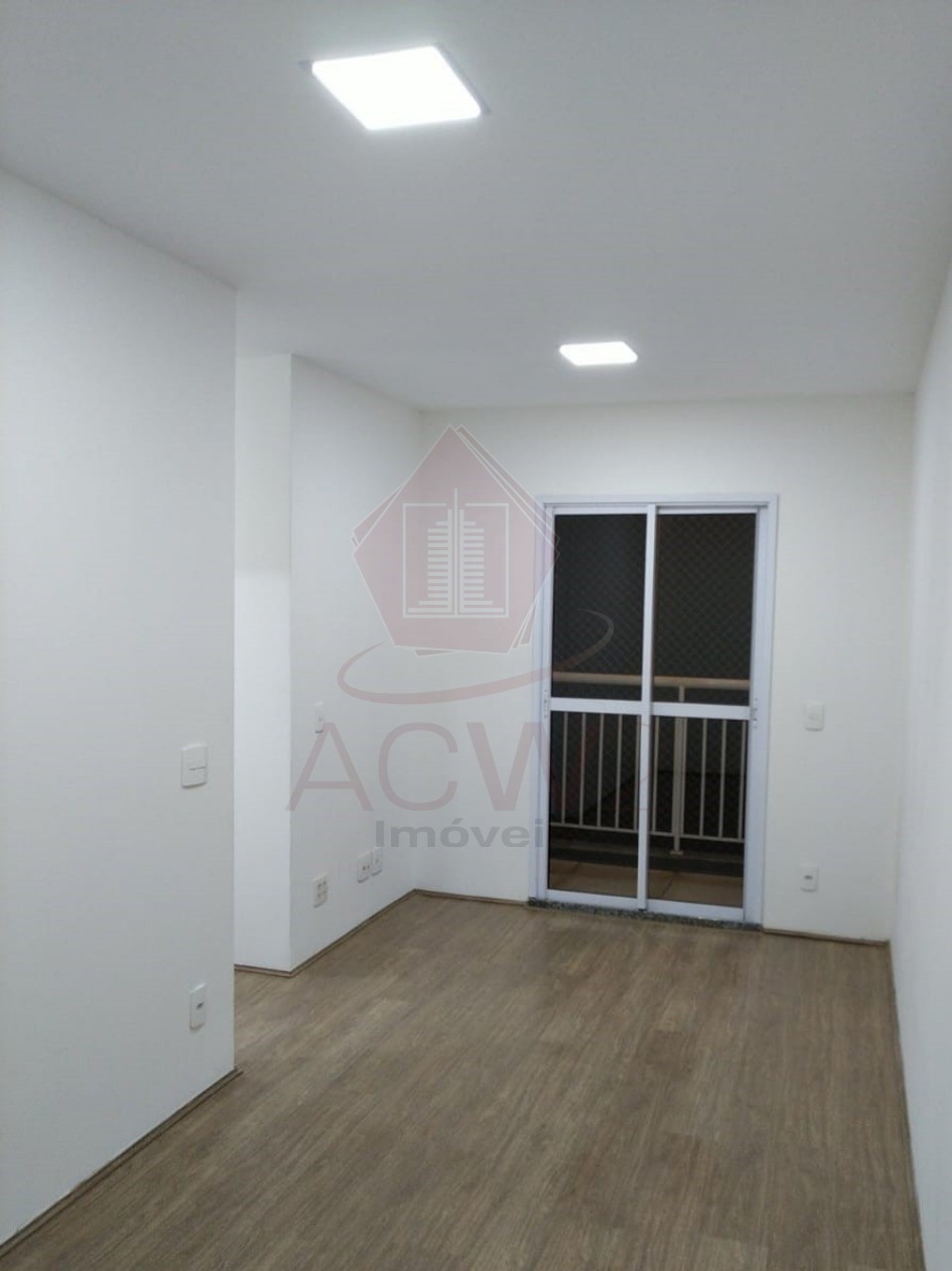 Apartamento à venda com 3 quartos, 61m² - Foto 1