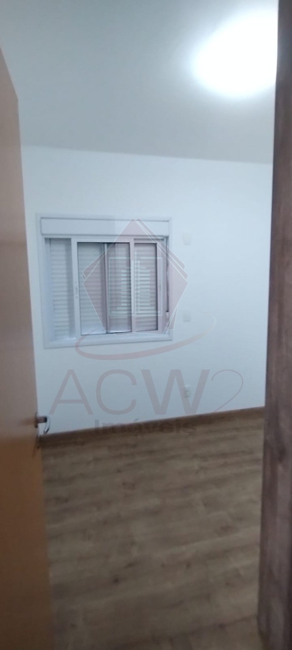 Apartamento para alugar com 3 quartos, 101m² - Foto 11