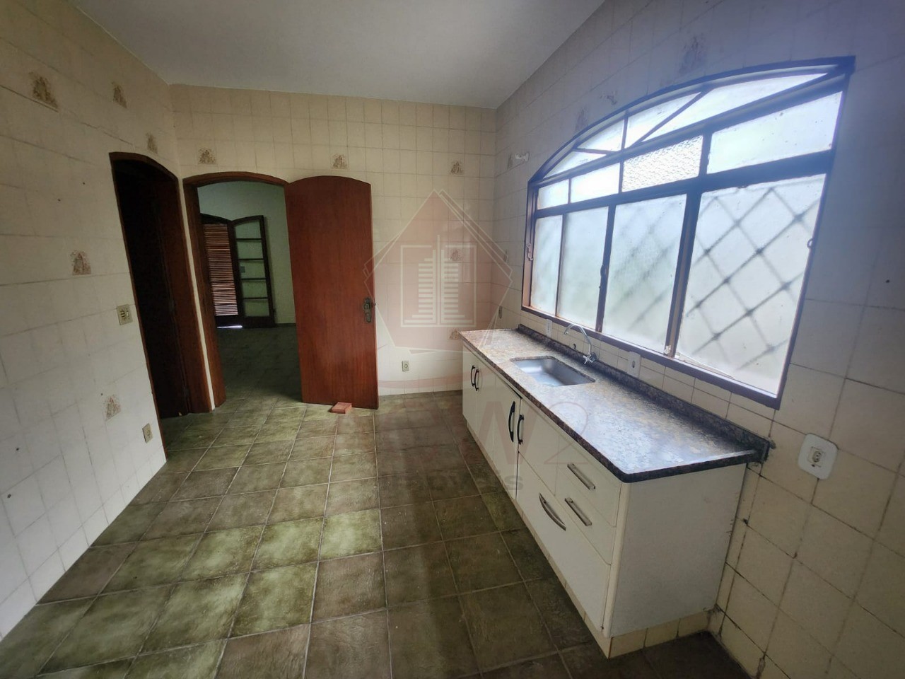 Chácara à venda com 3 quartos, 216m² - Foto 14