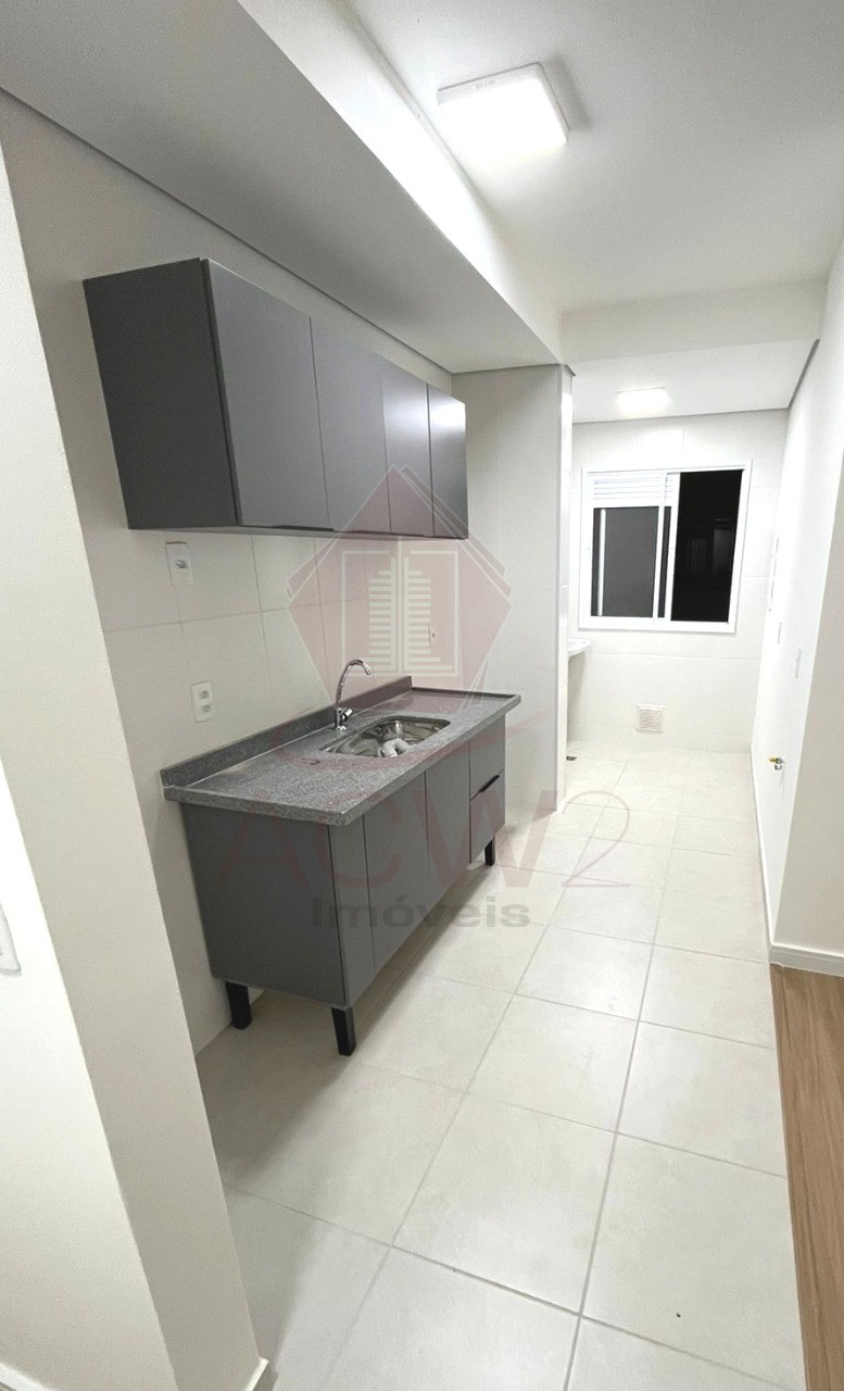 Apartamento à venda com 2 quartos, 64m² - Foto 3