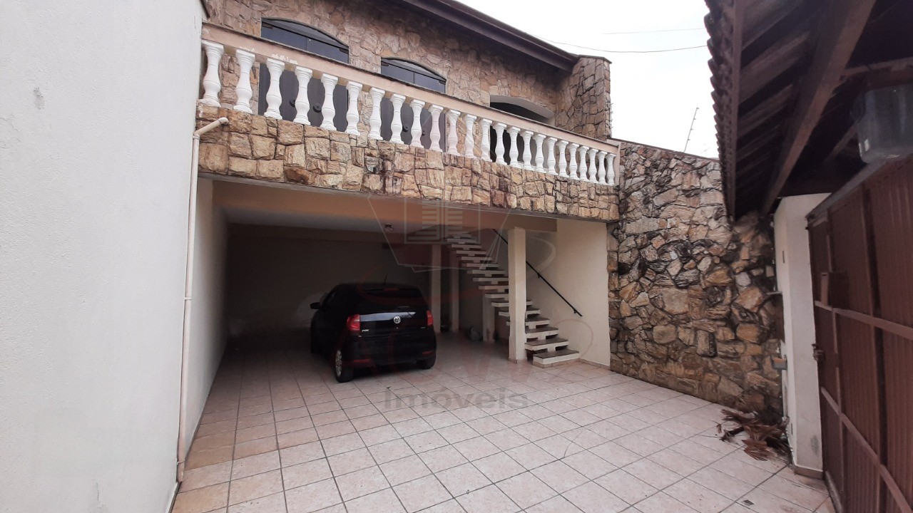 Casa à venda e aluguel com 3 quartos, 180m² - Foto 2