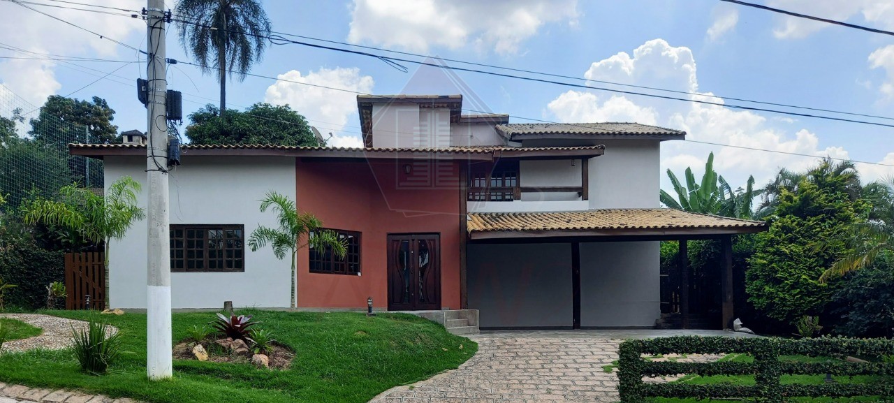 Casa à venda com 4 quartos, 470m² - Foto 1