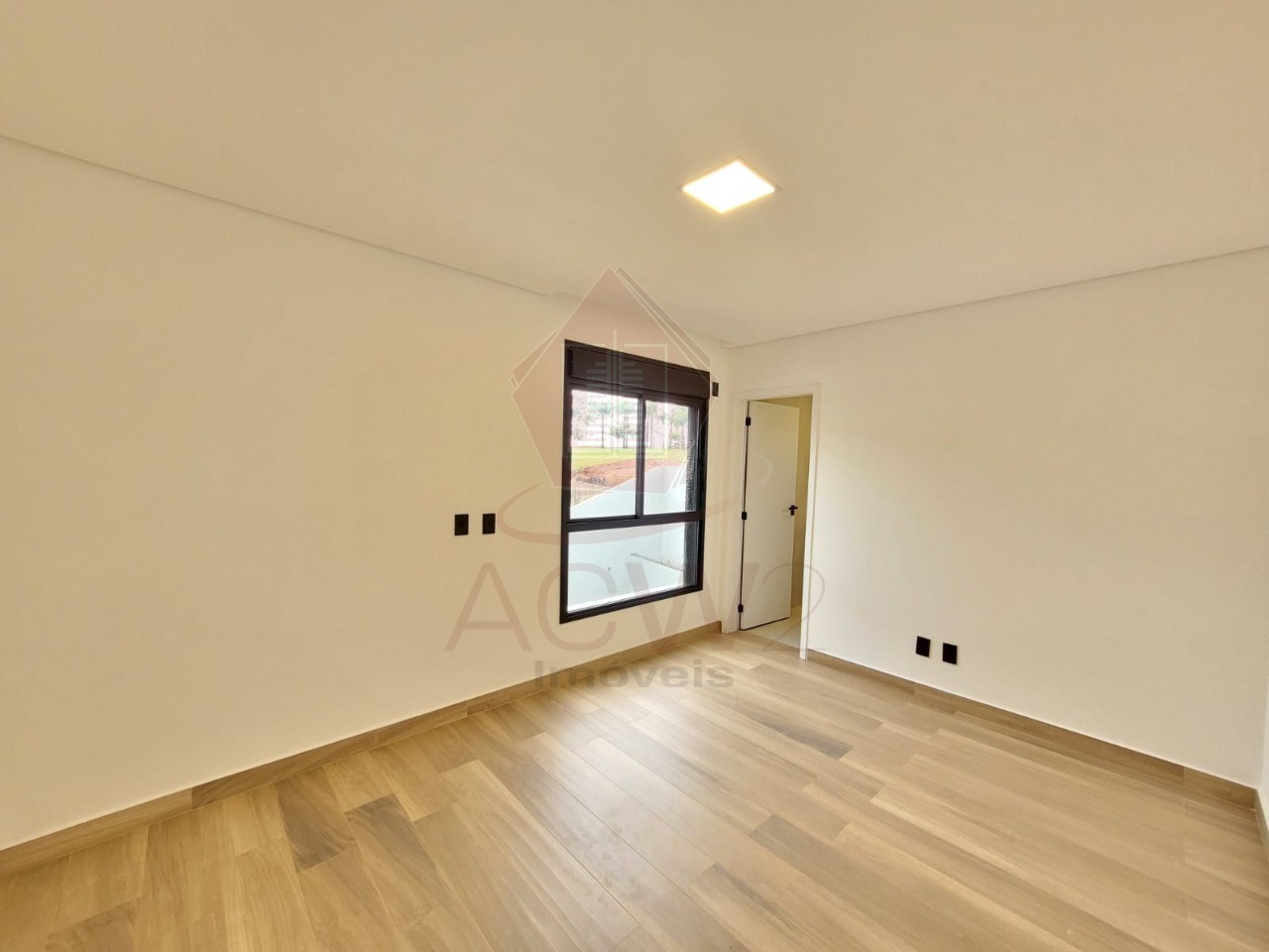 Casa à venda com 3 quartos, 245m² - Foto 8