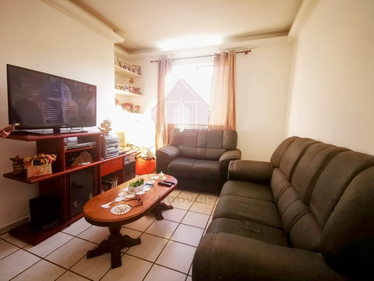 Apartamento à venda e aluguel com 3 quartos, 75m² - Foto 1