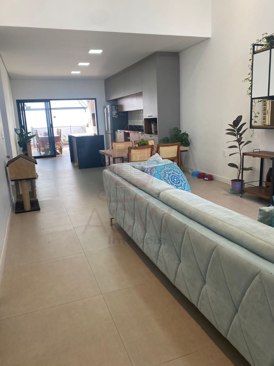 Casa à venda com 3 quartos, 160m² - Foto 3