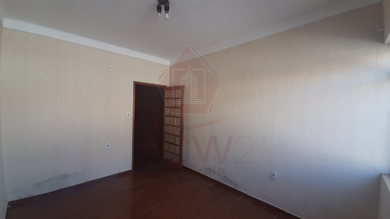 Casa à venda com 3 quartos, 250m² - Foto 6