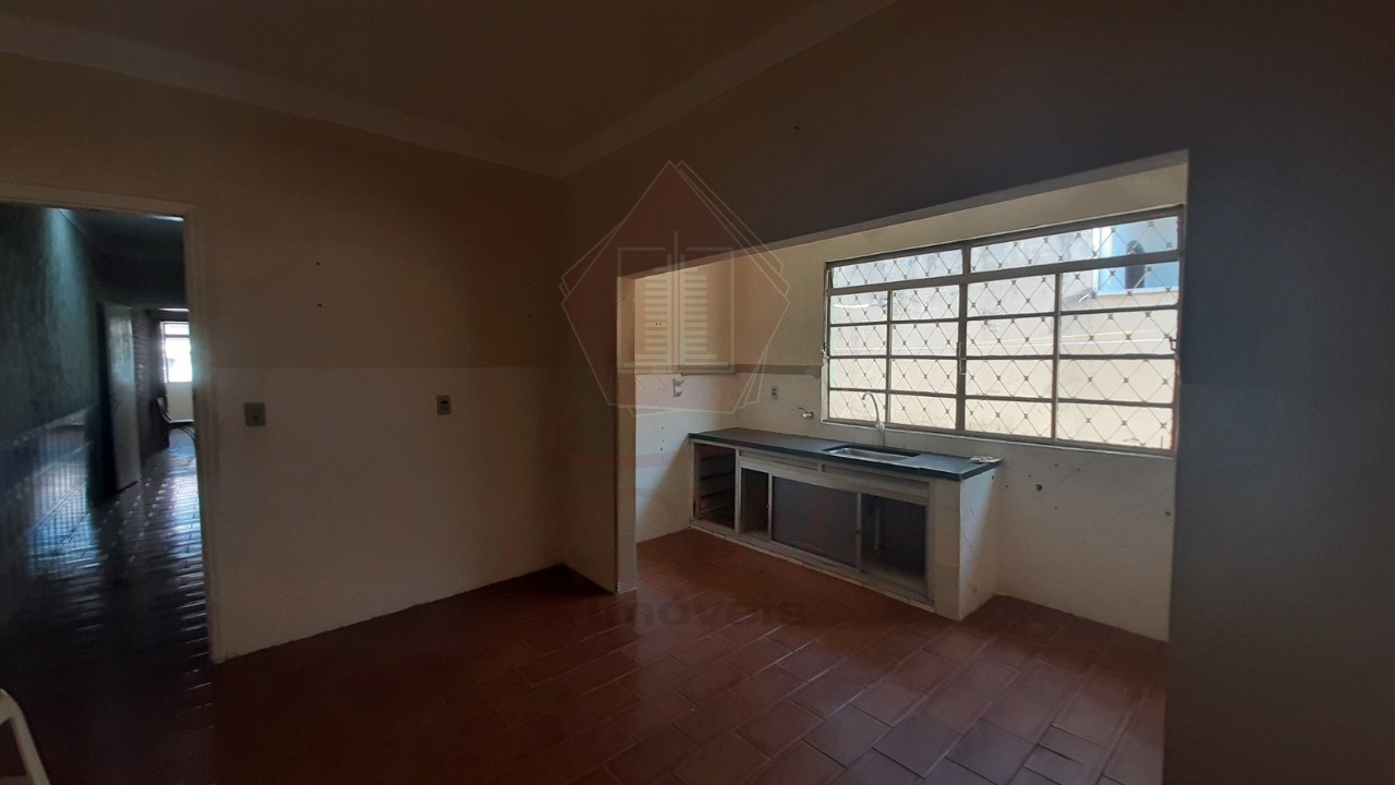 Casa à venda com 3 quartos, 250m² - Foto 10