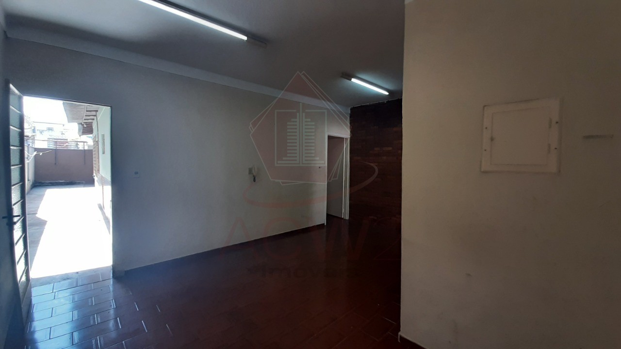 Casa à venda com 3 quartos, 250m² - Foto 2