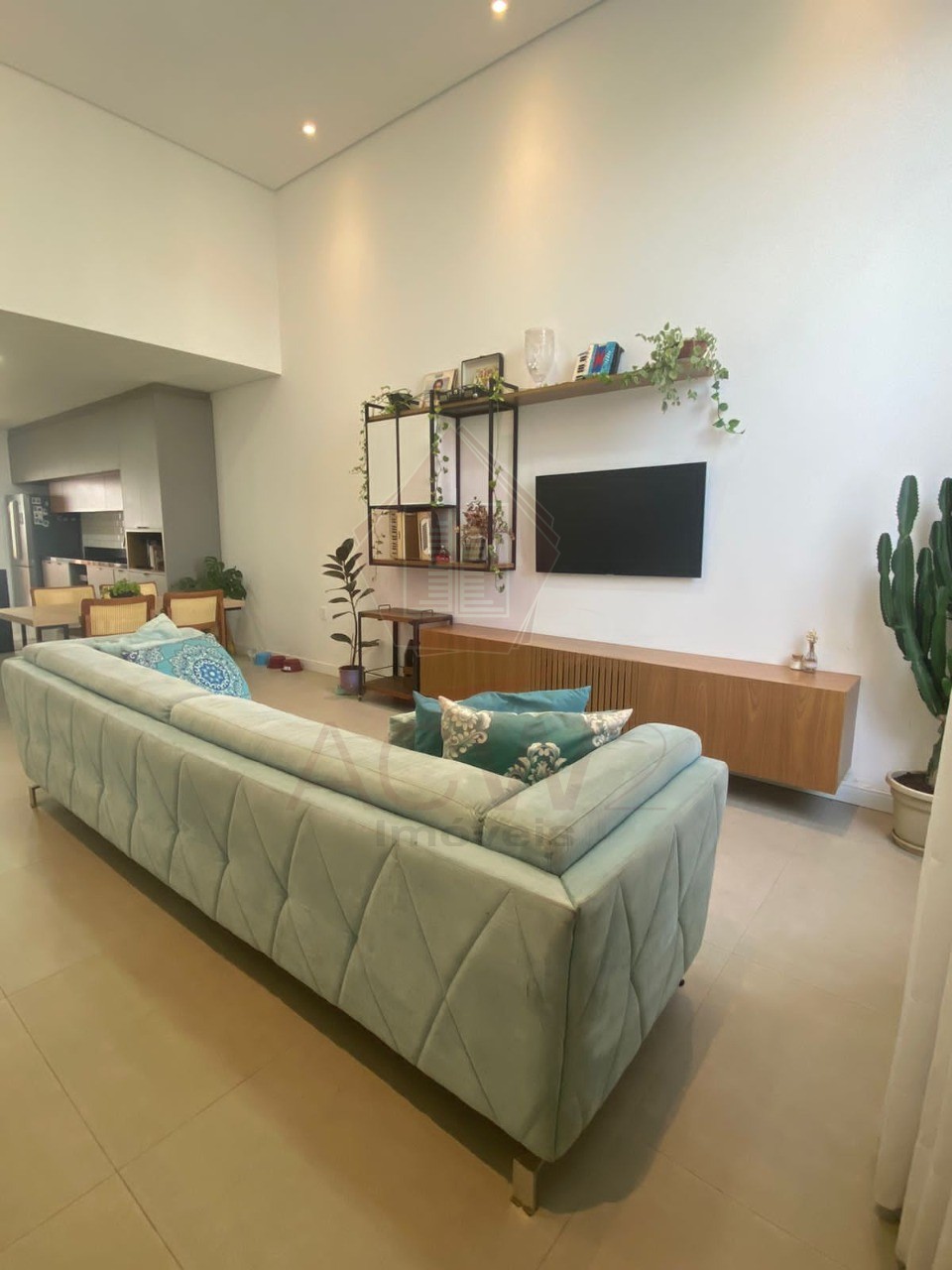 Casa à venda com 3 quartos, 160m² - Foto 1