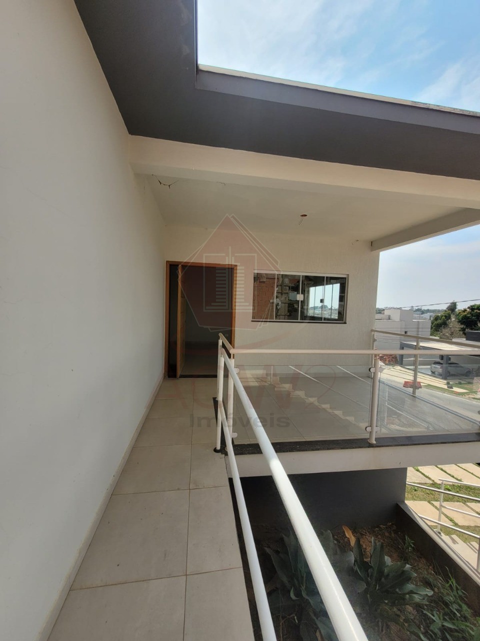 Casa à venda com 3 quartos, 163m² - Foto 1