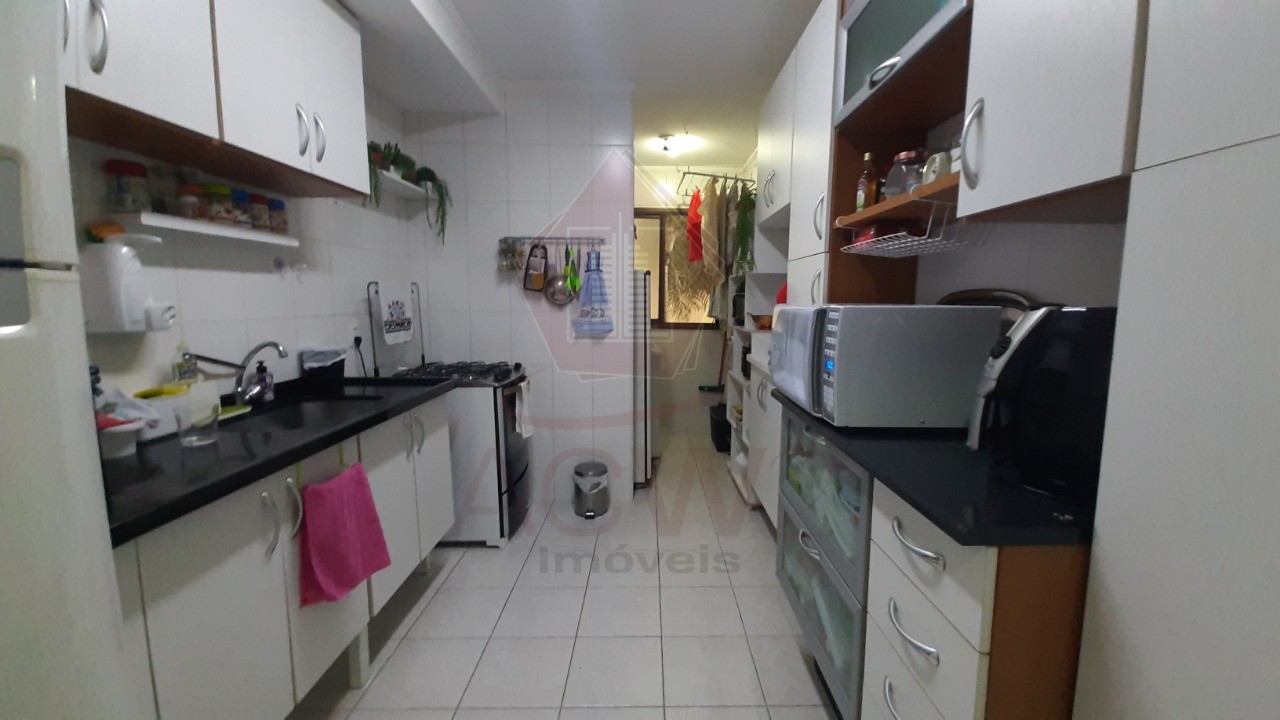 Apartamento à venda com 2 quartos, 75m² - Foto 7