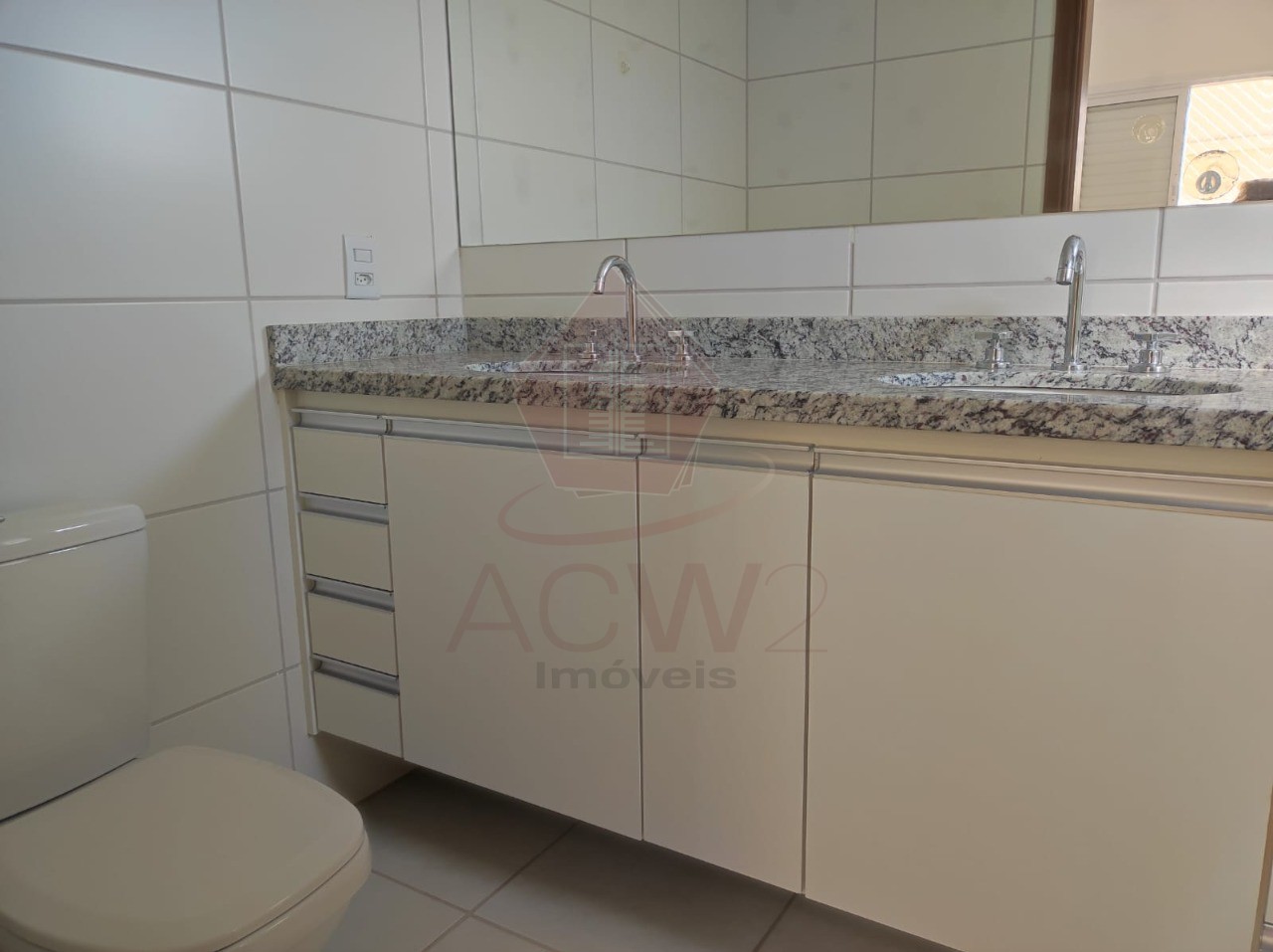 Apartamento para alugar com 3 quartos, 117m² - Foto 13