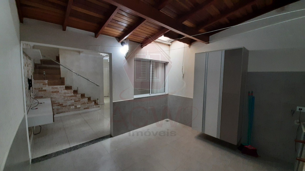 Casa à venda com 2 quartos, 90m² - Foto 11