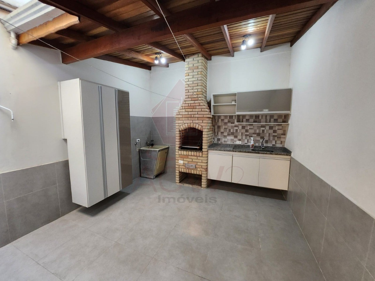 Casa à venda com 2 quartos, 90m² - Foto 10