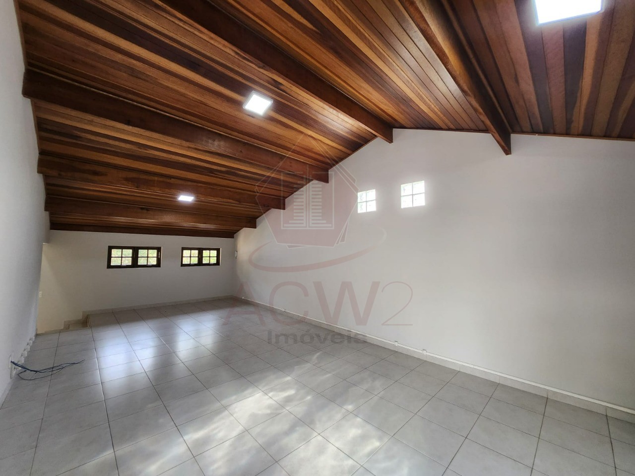 Casa para alugar com 2 quartos, 90m² - Foto 5