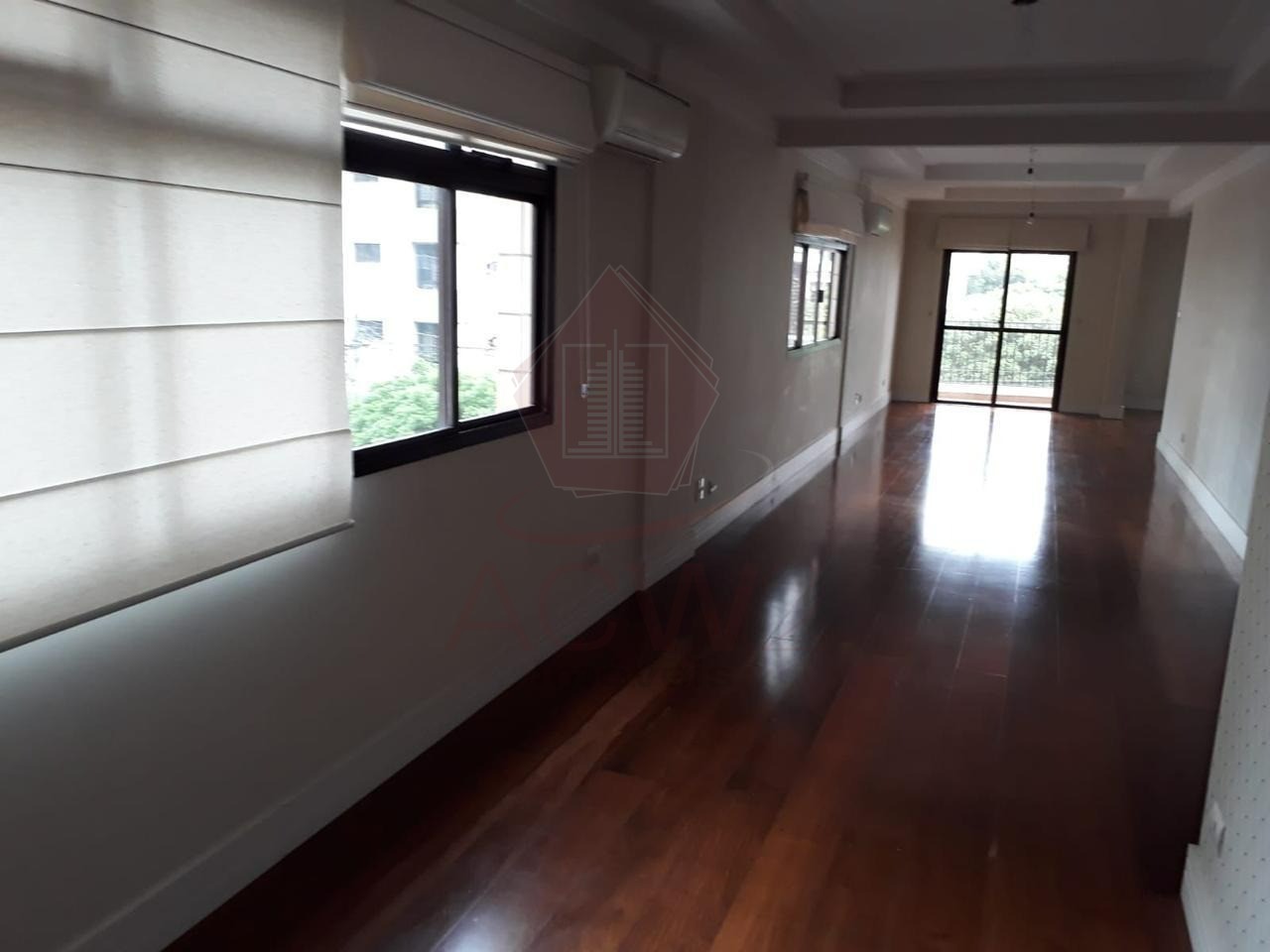 Apartamento à venda com 3 quartos, 211m² - Foto 3