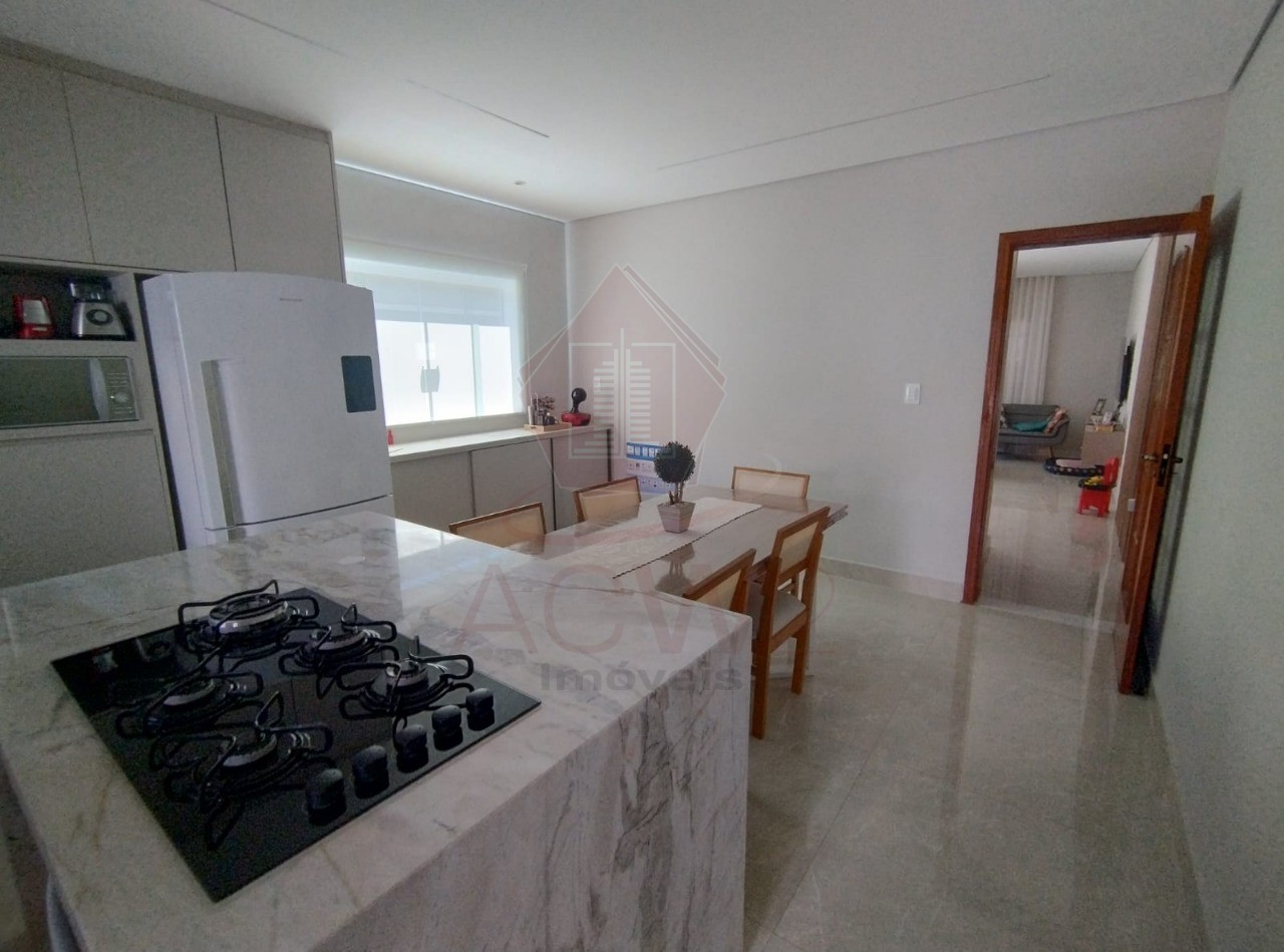 Casa à venda com 3 quartos, 183m² - Foto 6