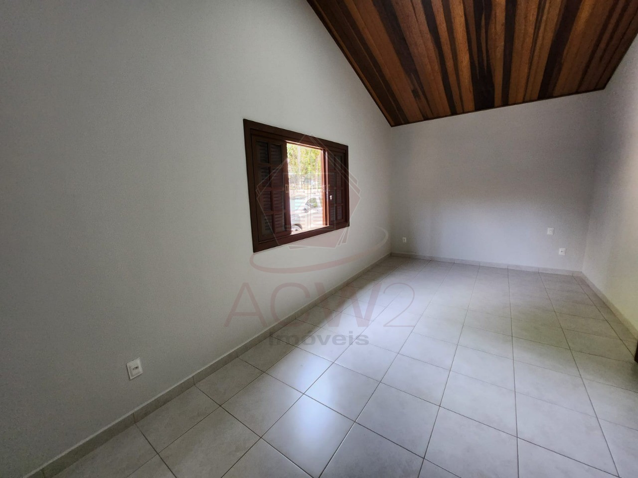 Casa para alugar com 2 quartos, 90m² - Foto 9