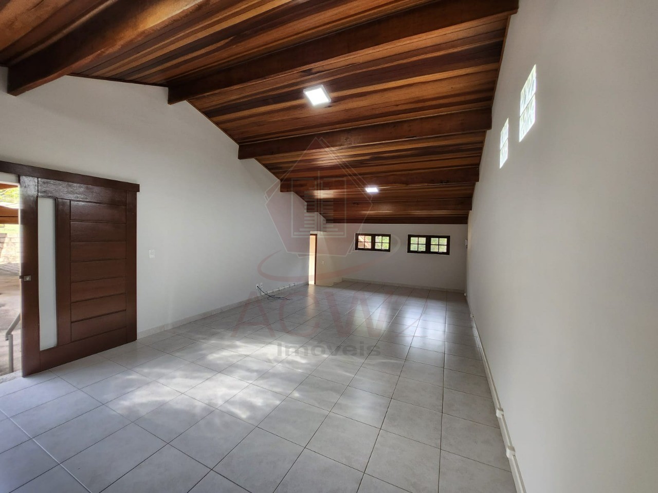 Casa para alugar com 2 quartos, 90m² - Foto 4