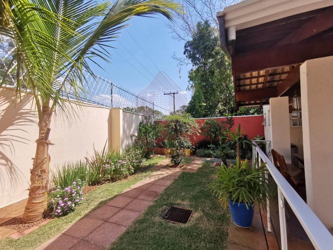 Casa à venda e aluguel com 4 quartos, 200m² - Foto 15