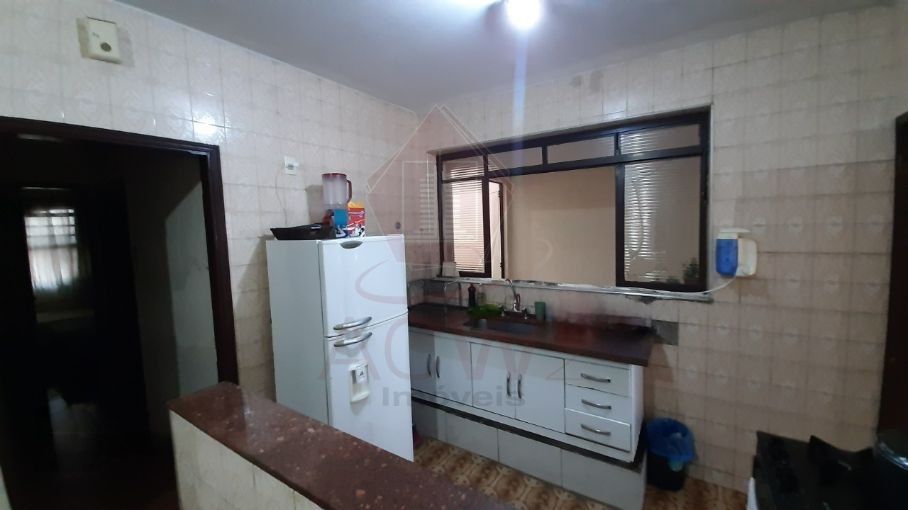 Casa à venda com 2 quartos, 200m² - Foto 8