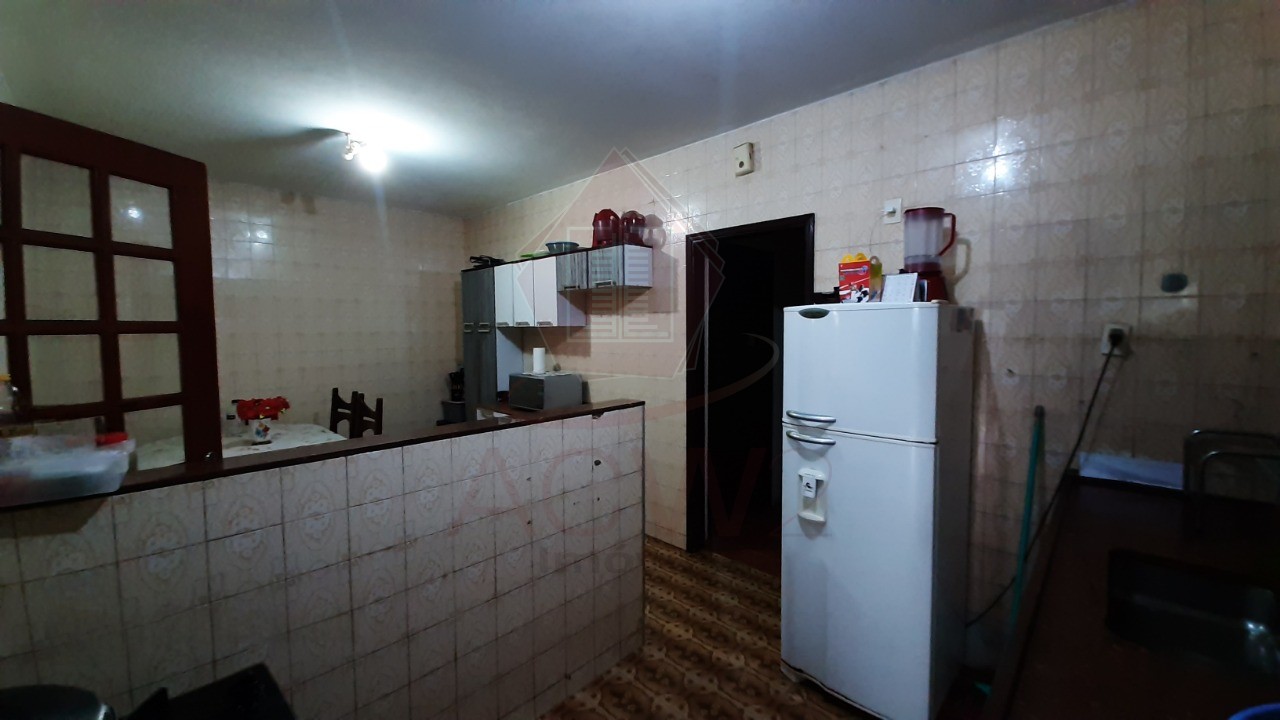 Casa à venda com 2 quartos, 200m² - Foto 7