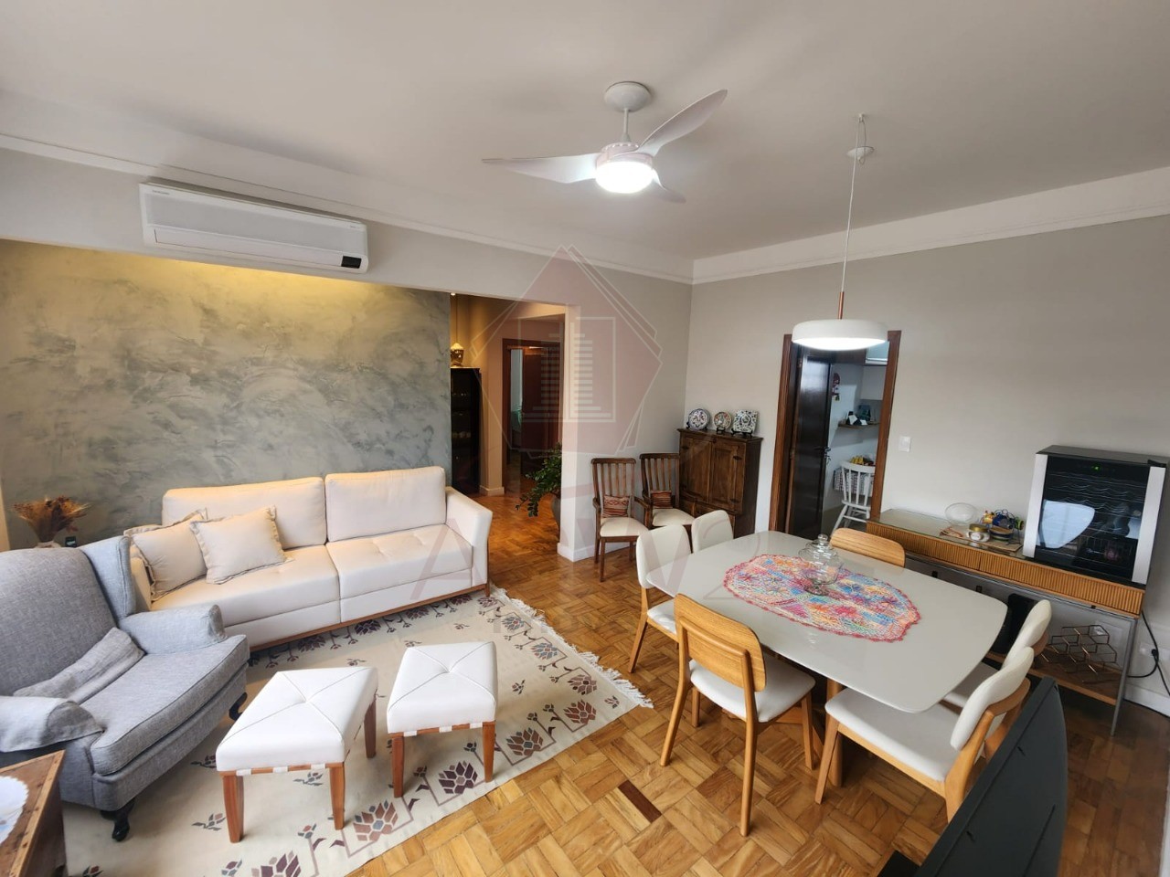 Apartamento à venda com 3 quartos, 111m² - Foto 2