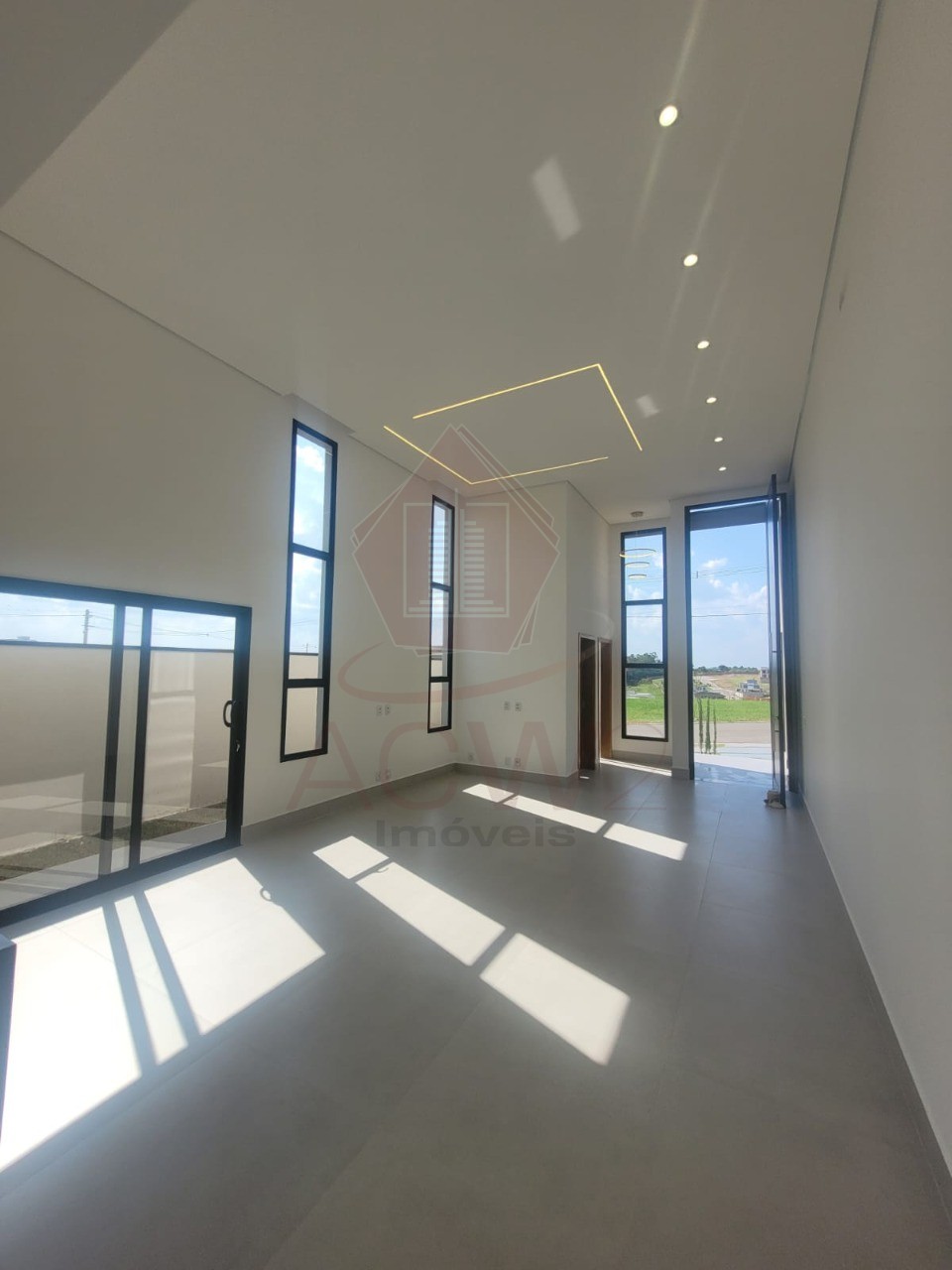 Casa à venda com 3 quartos, 192m² - Foto 2