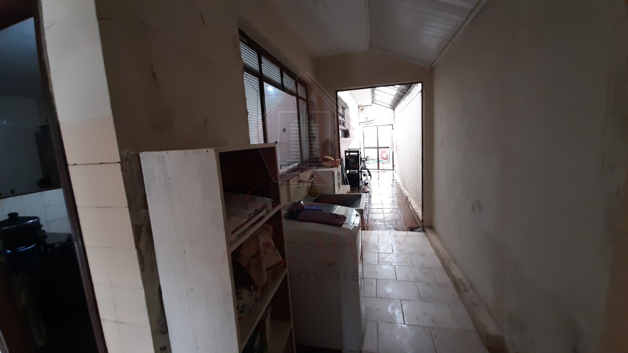 Casa à venda com 2 quartos, 200m² - Foto 17