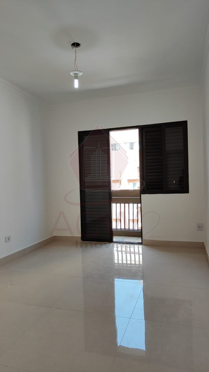 Apartamento à venda com 3 quartos, 133m² - Foto 2