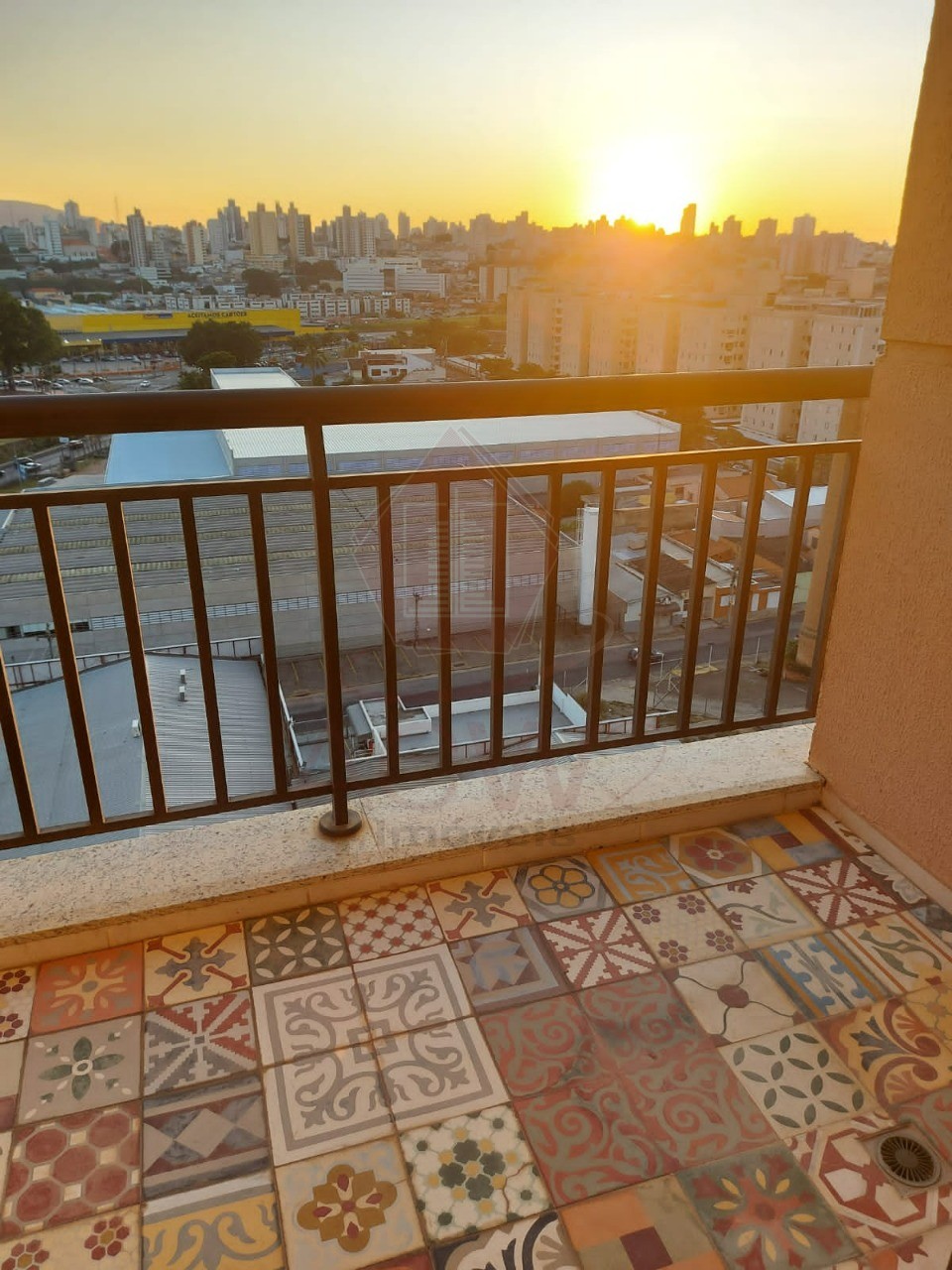 Apartamento à venda com 2 quartos, 77m² - Foto 4