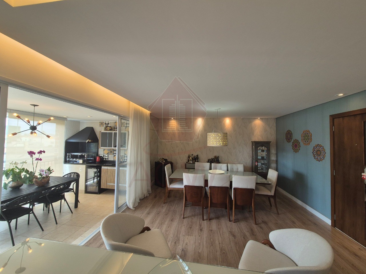 Apartamento à venda com 3 quartos, 155m² - Foto 3