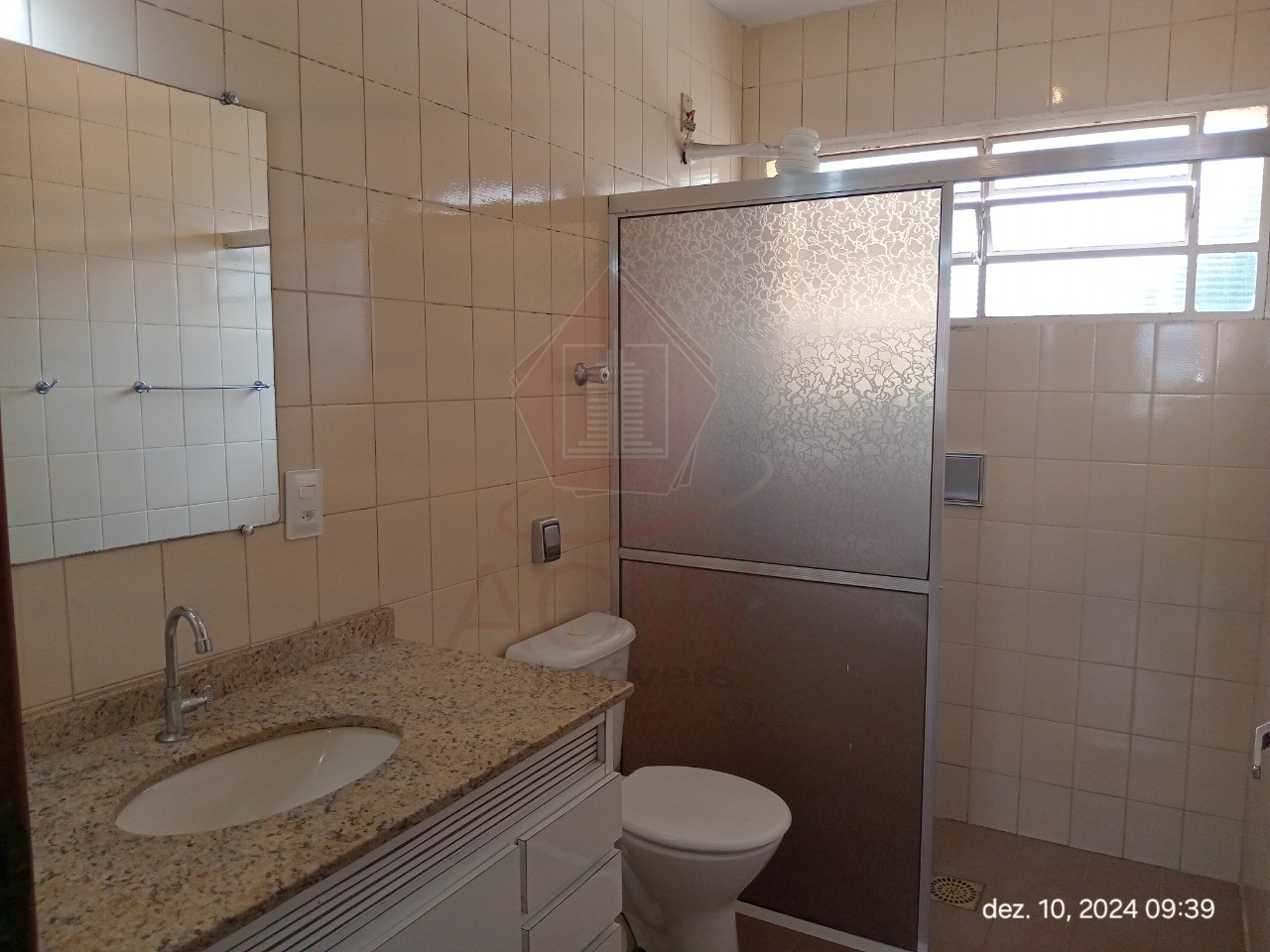 Casa para alugar com 3 quartos, 139m² - Foto 14