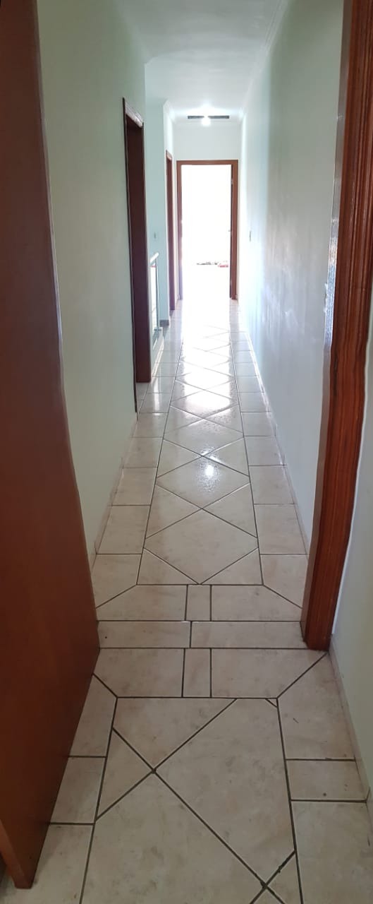 Sobrado à venda com 4 quartos, 250m² - Foto 3