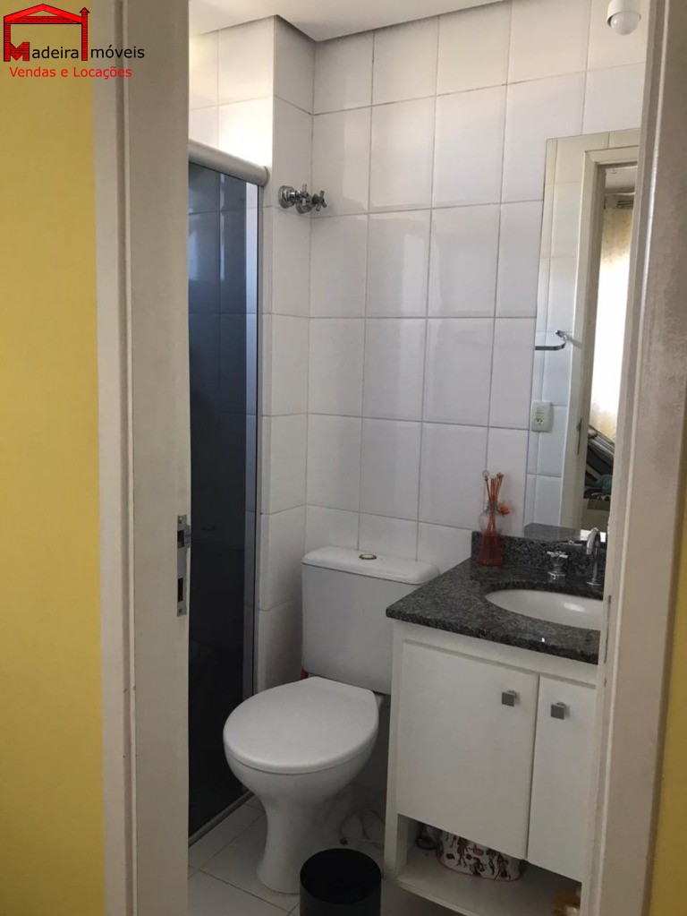 Apartamento à venda com 3 quartos, 67m² - Foto 2