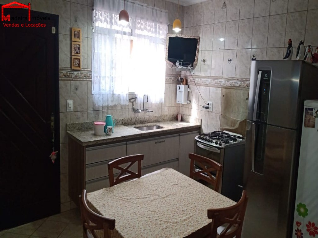 Sobrado à venda com 2 quartos, 120m² - Foto 11