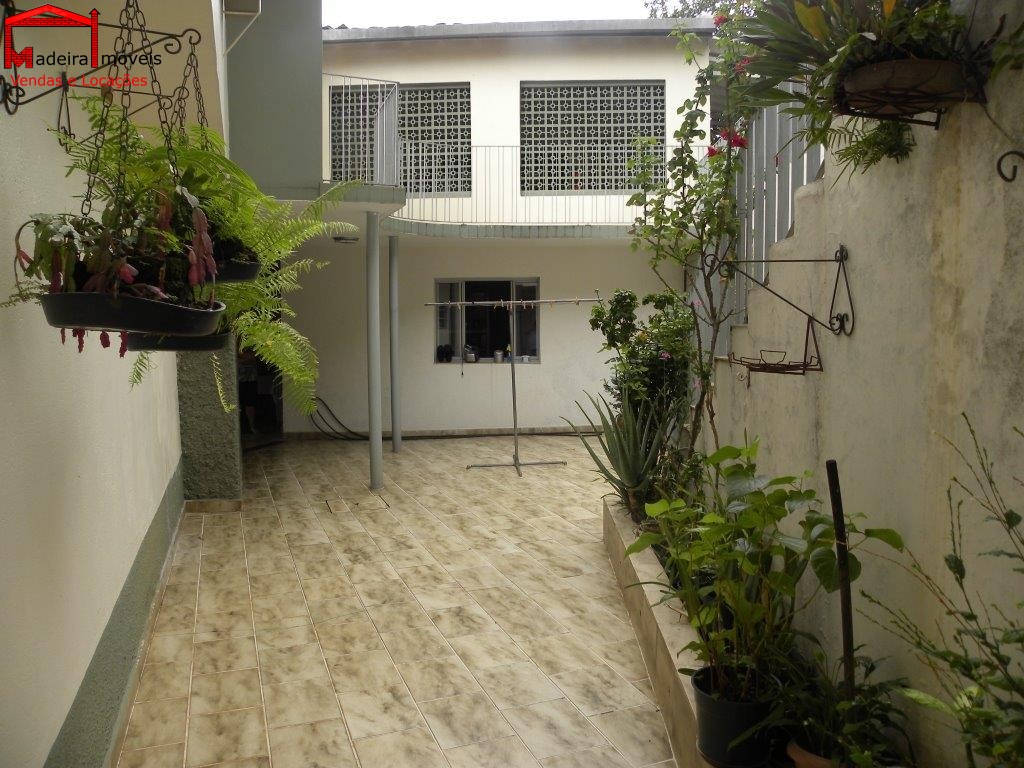 Casa à venda com 4 quartos, 250m² - Foto 11