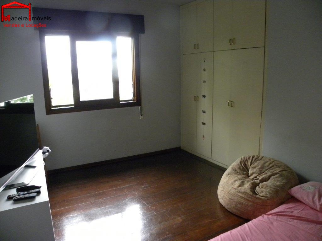 Casa à venda com 4 quartos, 250m² - Foto 18