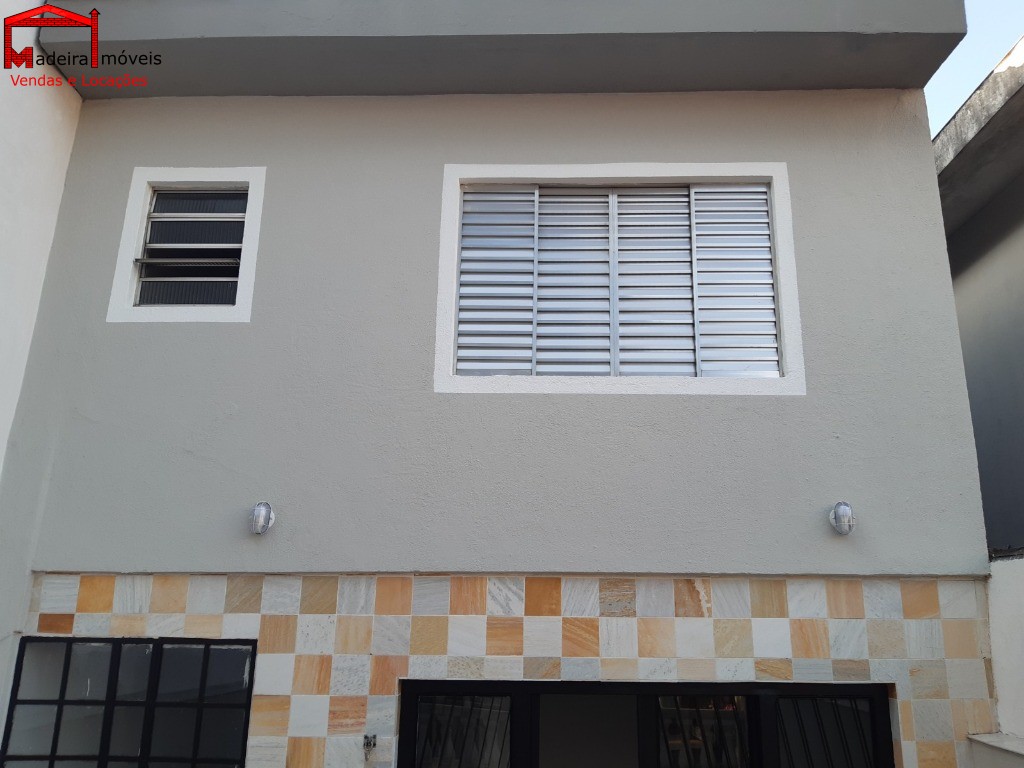 Sobrado à venda com 3 quartos, 150m² - Foto 1