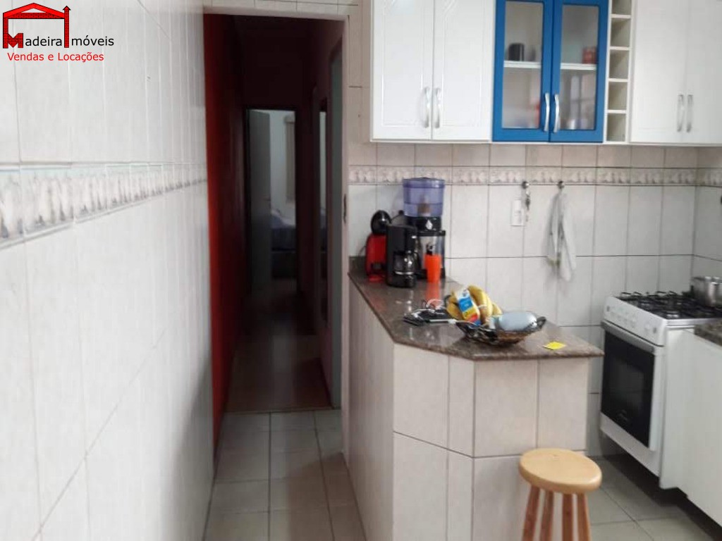 Casa à venda com 3 quartos, 216m² - Foto 13